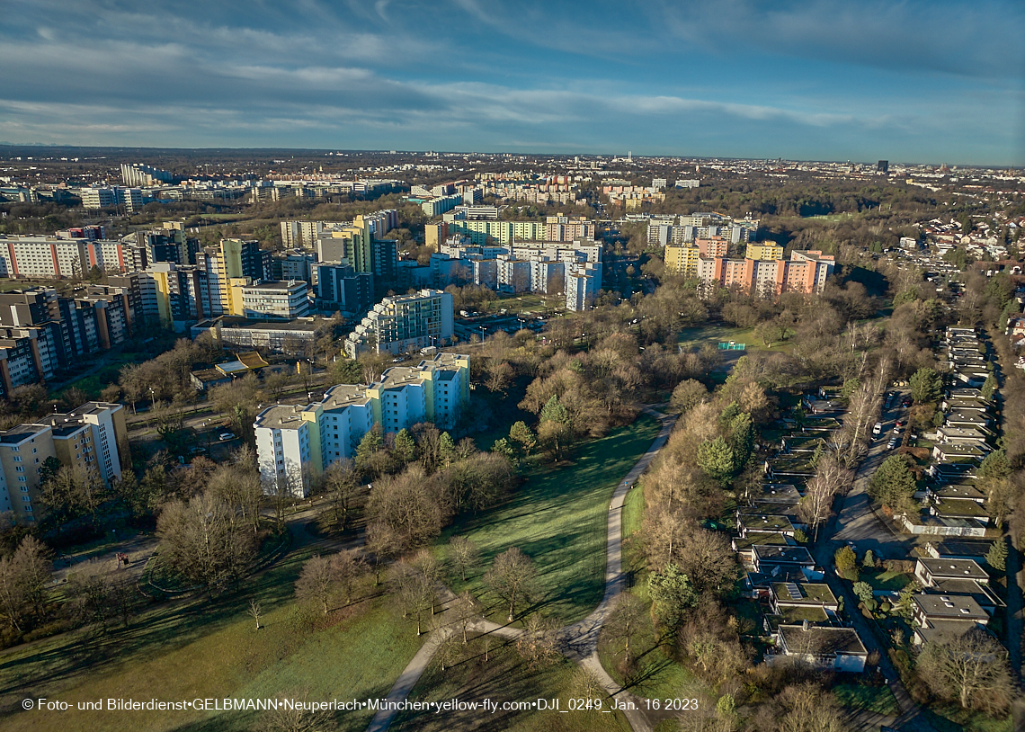 16.01.2023 - Marx-Zentrum mit Grundschule und Umgebung